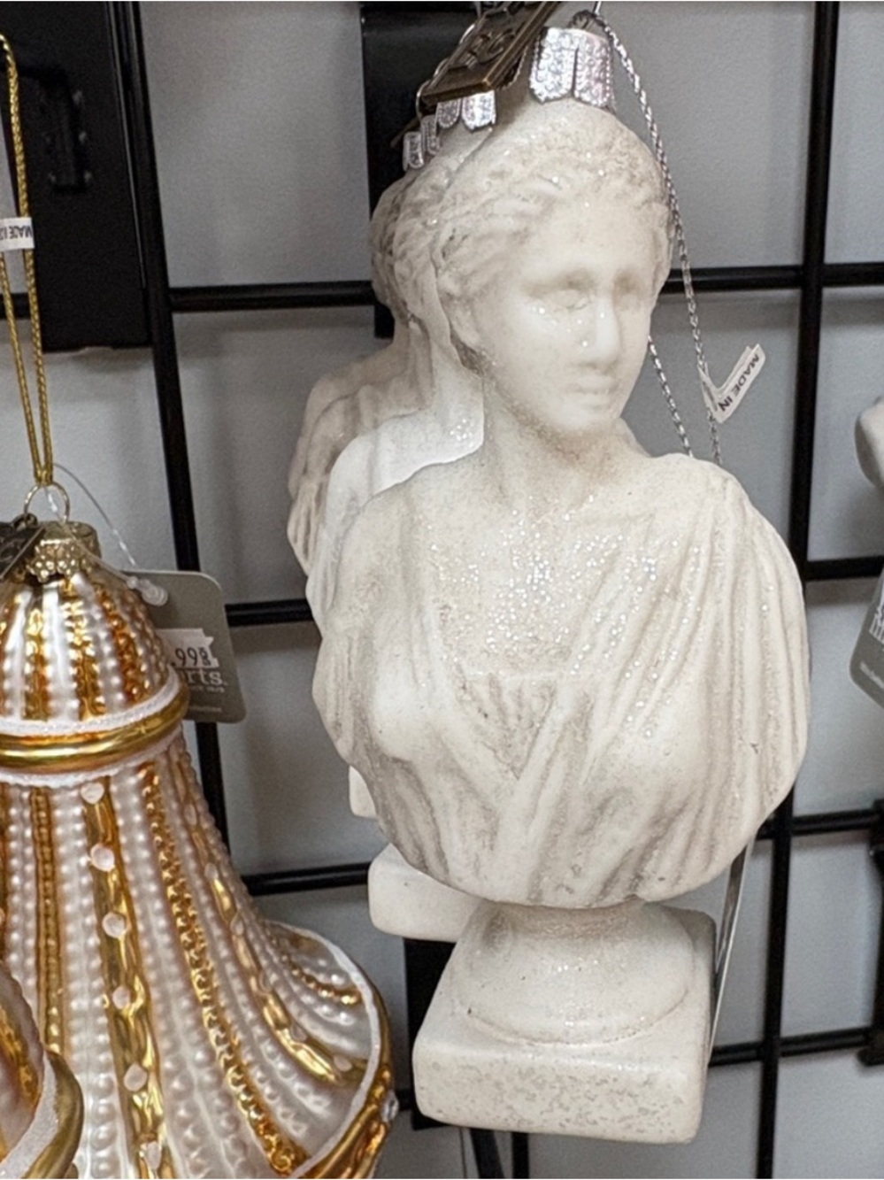 Diana bust ornament by Eric cortina for raz imports